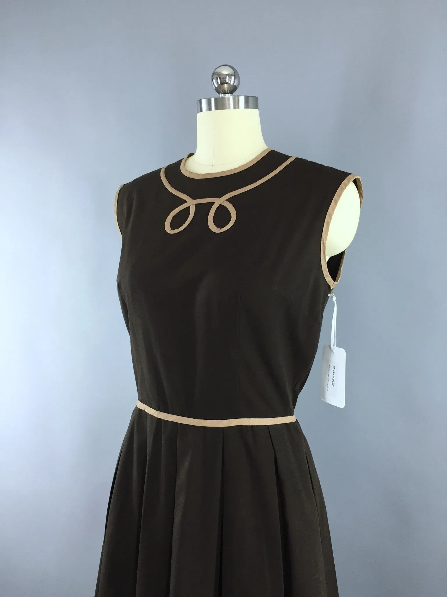 1950s Vintage Day Dress / Brown Cotton Sundress