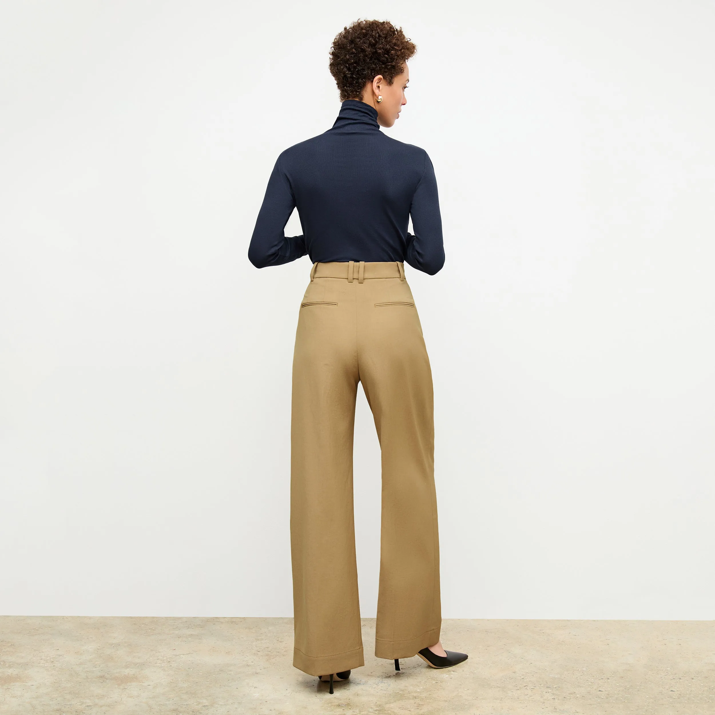 Bia Pleated Trouser - Air Twill :: Macaroon