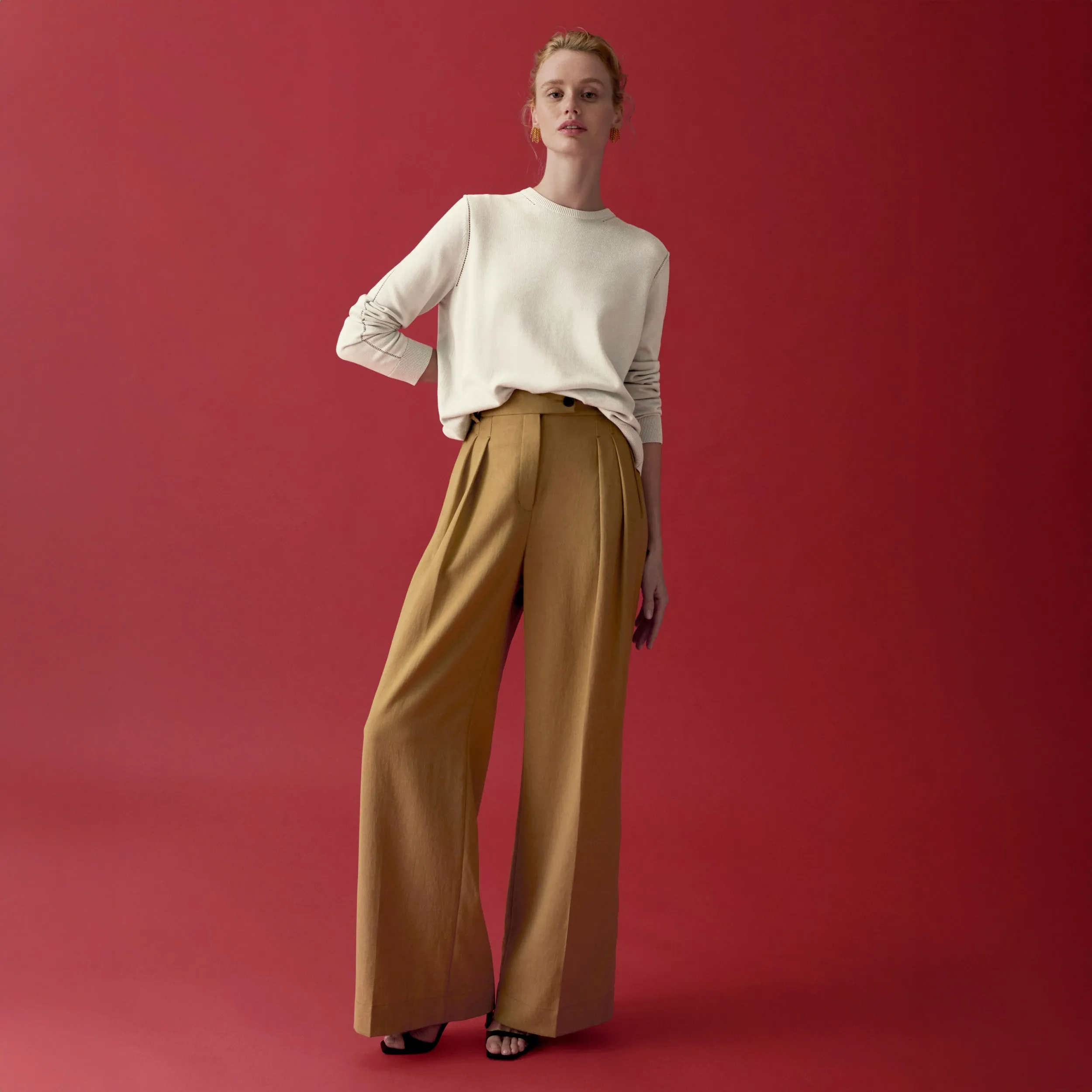 Bia Pleated Trouser - Air Twill :: Macaroon