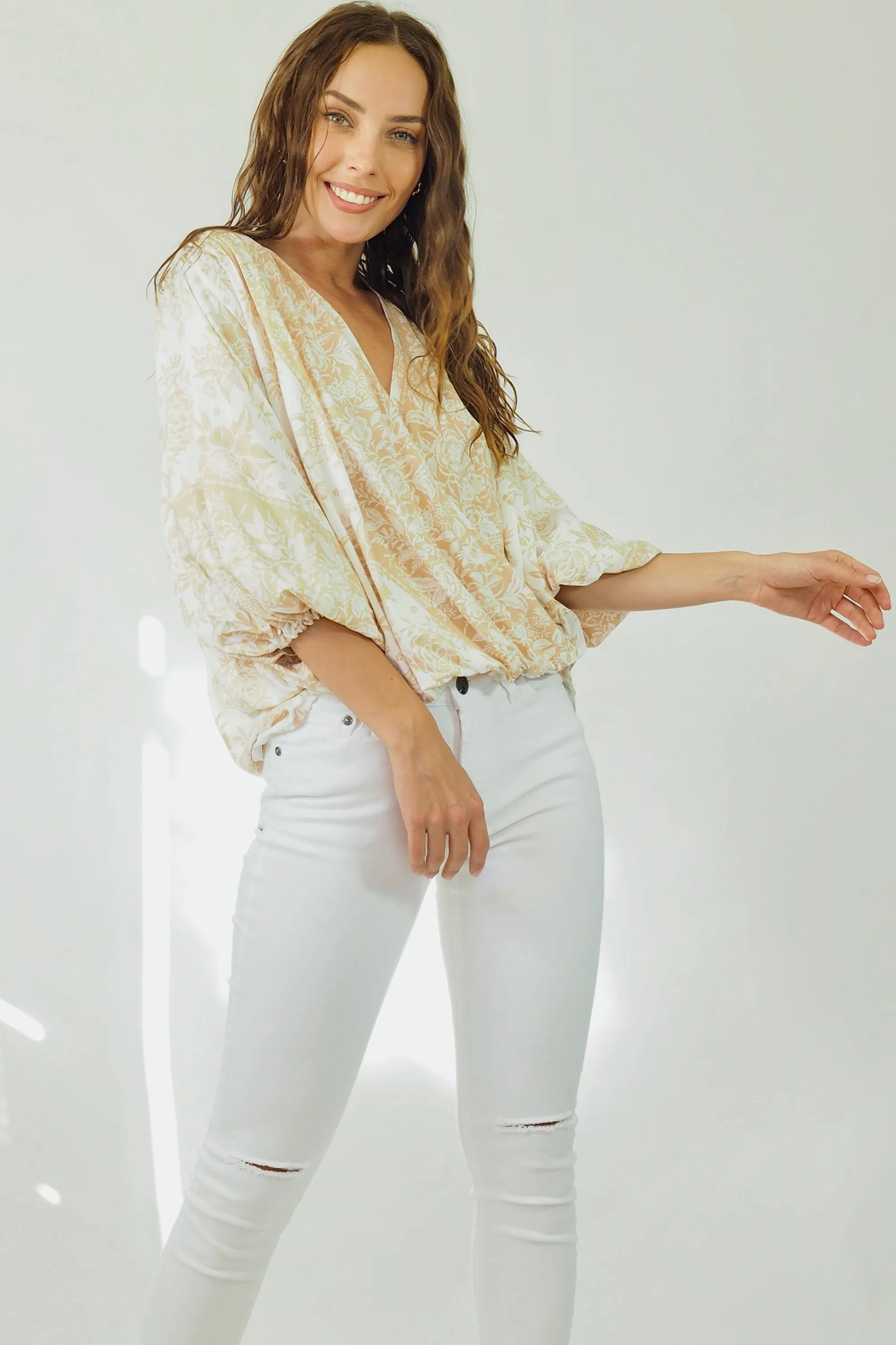 Dee High- Low Top White/Beige