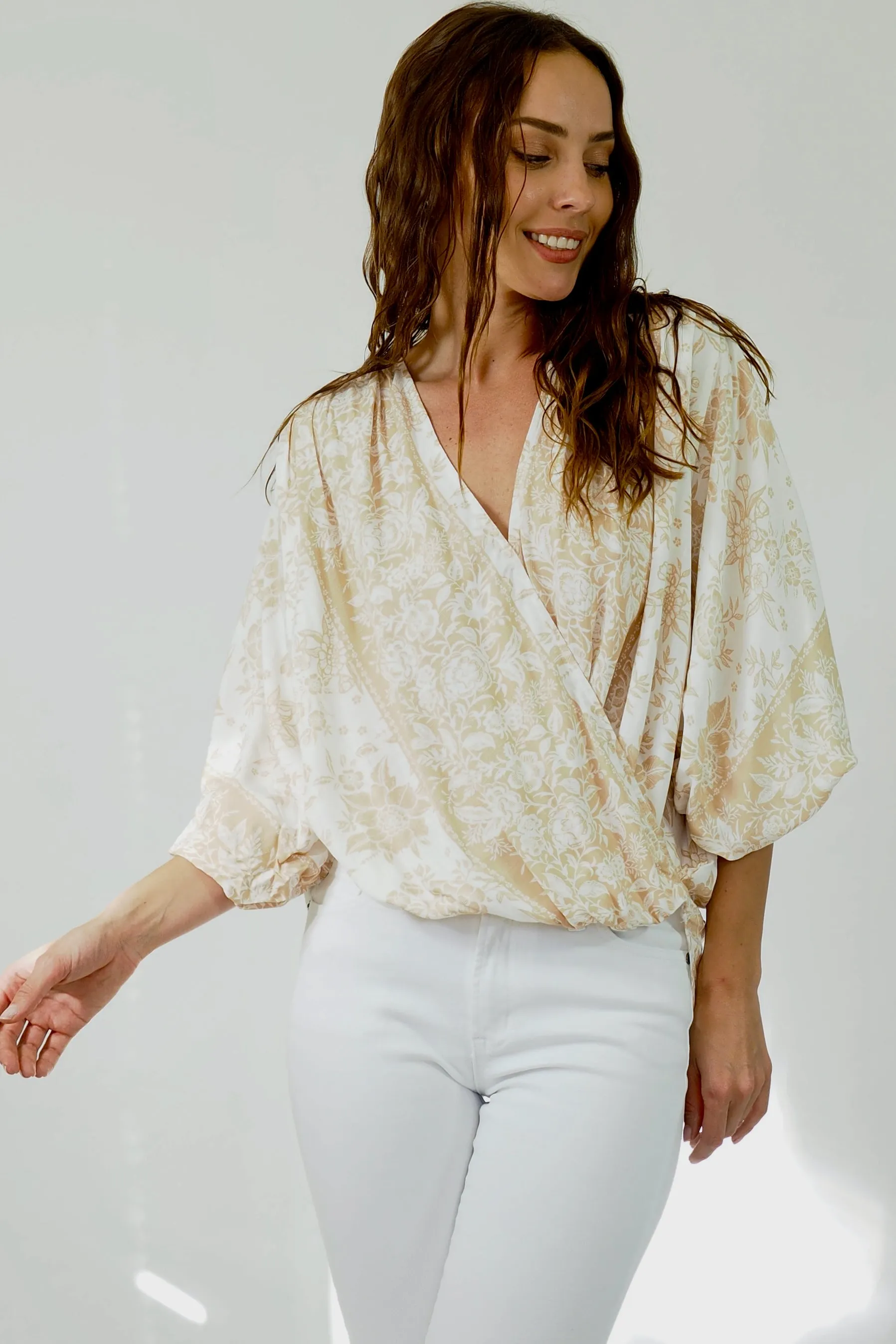 Dee High- Low Top White/Beige