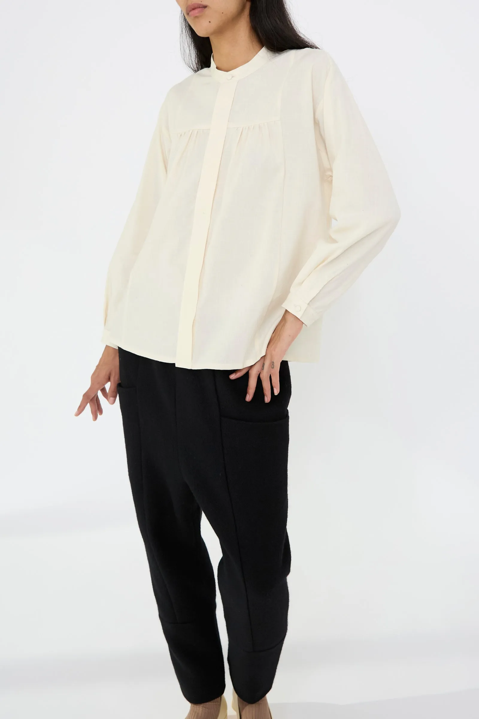 Light Merino, Linen and Cotton Glencheck Elegant Gathered Shirt in White