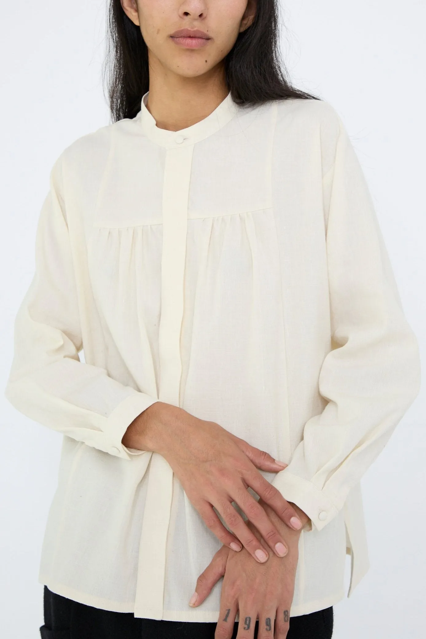 Light Merino, Linen and Cotton Glencheck Elegant Gathered Shirt in White