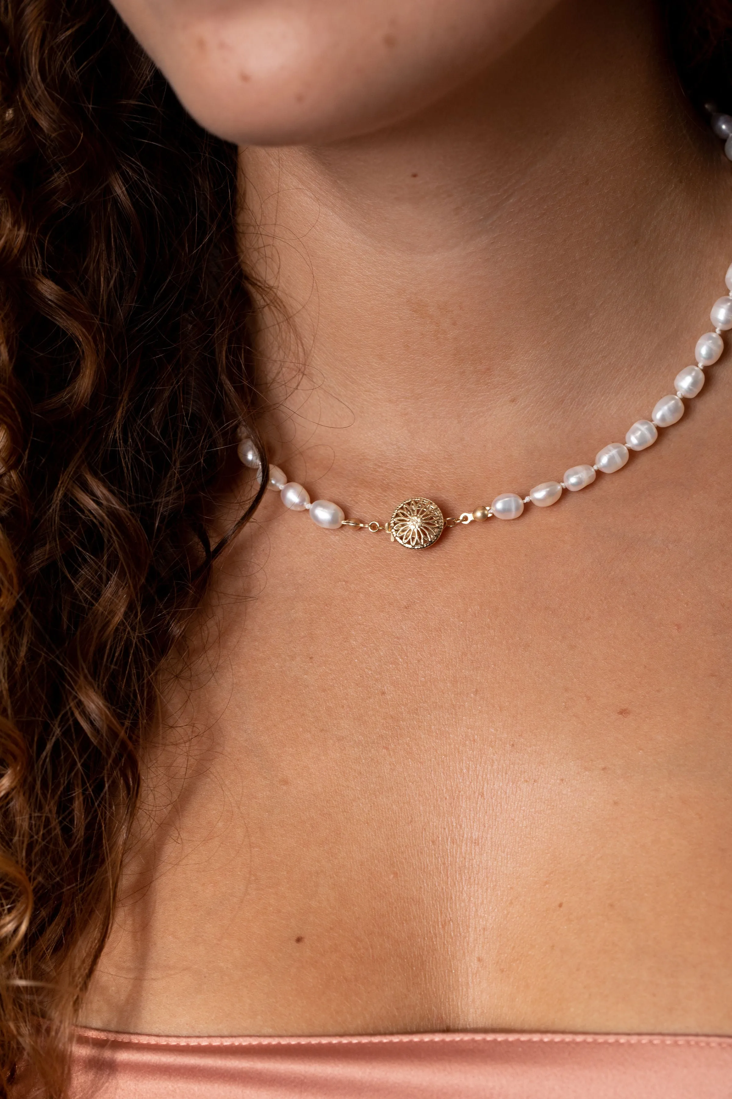 Pearl Necklace with Filigree Clasp