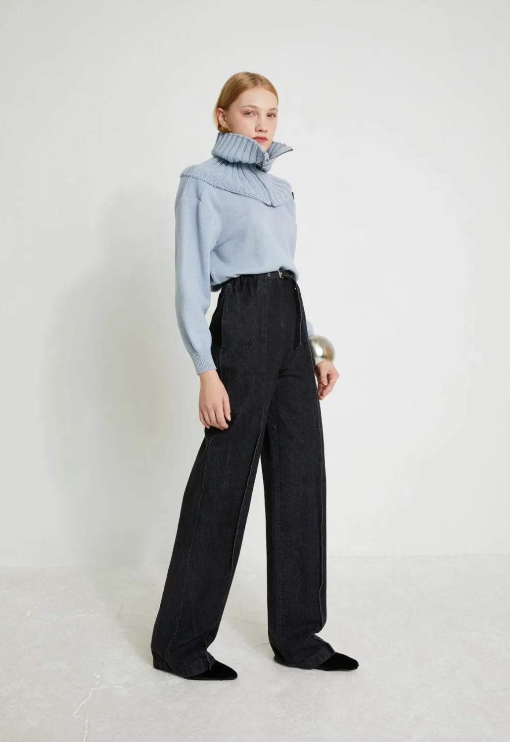 VERONIQUE LEROY - Wide Leg Pleated Trousers in Black Denim