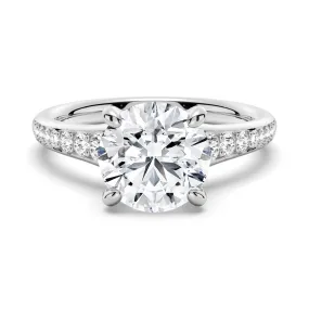 Vintage Round Cut Moissanite Engagement Ring With Graduated Band